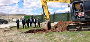 Akçadağ'da  112 Acil Sağlık İstasyonu için ilk kazma vuruldu