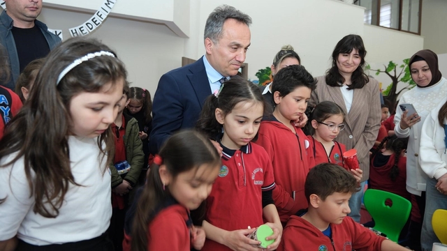TOGÜ'de öğrenciler sıfır atık için sahaya indi