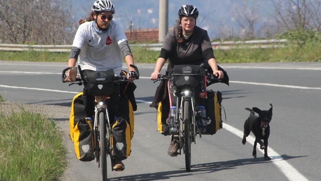 İngiltere'den çıkıp 6 kıtayı bisikletle geçmeyi hedefleyen iki maceracı Ordu'ya ulaştı