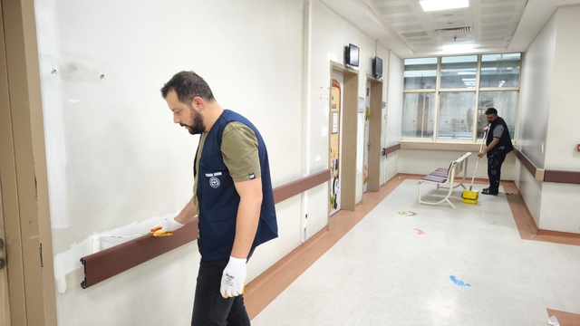 Siirt Eğitim ve Araştırma Hastanesi'nde yenileme çalışmaları devam ediyor