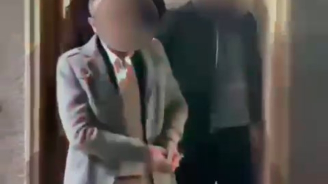 Polis tarafından aranırken sağlıksız ortamda diş polikliniği çalıştırırken yakalandı