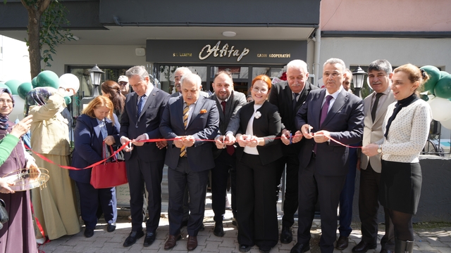 Samsun'da kadın emeği büyüyor
Kadın kooperatifi tarafından kafe-restoran açıldı