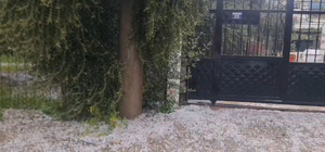 Osmaniye'de sağanak ve dolu yağışı; cadde ve sokaklar beyaza büründü