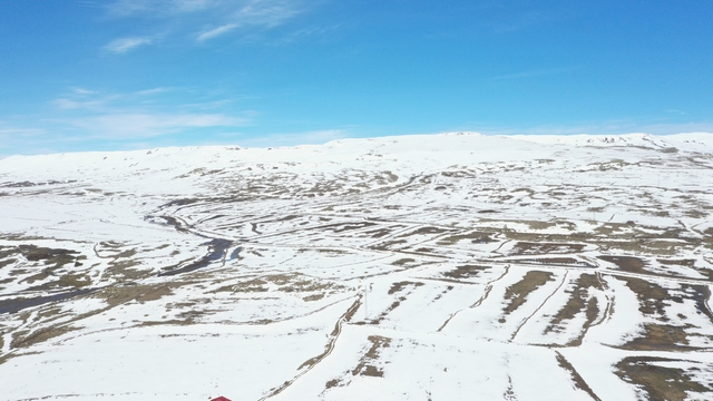 Ağrı ve Kars'ın yüksek kesimleri karla kaplandı