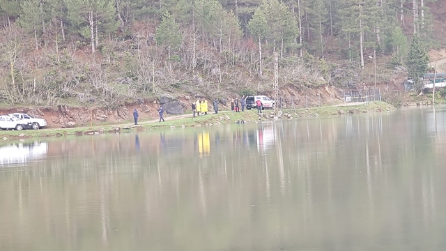 Emekli polis, balık tutmak için gittiği gölette boğuldu