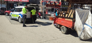 Plakasız motosiklet ve triportörün sürücülerine 126 bin lira ceza