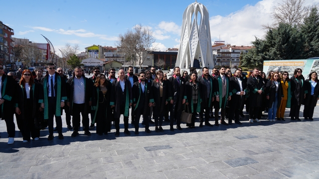 Niğde Barosu Başkanı Öztürk: "Mesleğin güçsüzleşmesi, doğrudan vatandaşların adalete erişimini zedeler"