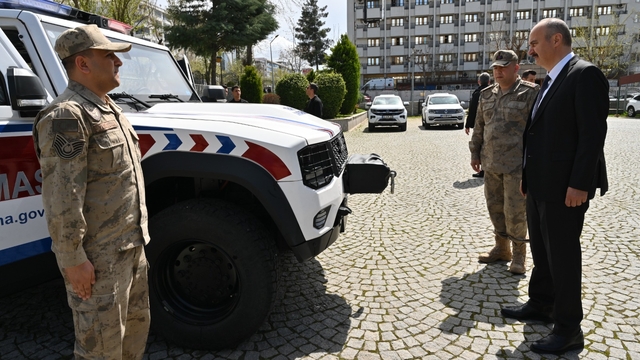 Batman'da jandarmaya zırhlı araç "TULGA" teslim edildi