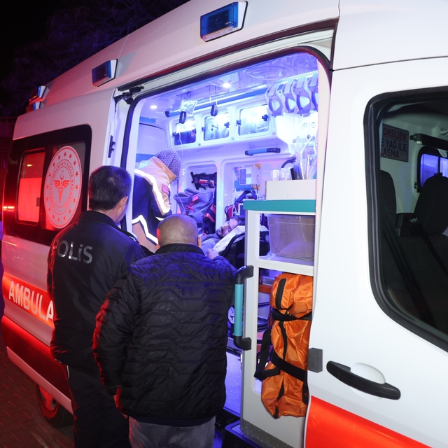 Nevşehir'de "Bu parkın lambası niye yanmıyor kavgası": 3 yaralı