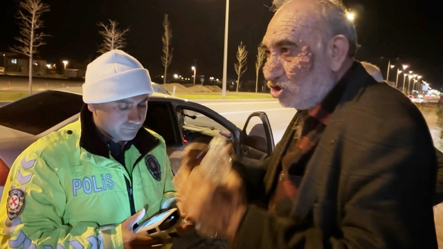 Alkollü ve ehliyetsiz sürücünün yalanını KGYS kameraları bozdu
66 yaşındaki ehliyetsiz ve alkollü sürücü kaza yapınca, "Ben sürücü değilim" dedi