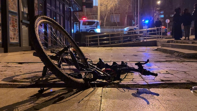 Ekmek almaya giderken otomobilin çarptığı 'Alperen' ağır yaralandı