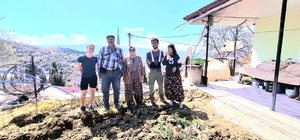 Fransız çift, Sarıgöl'de Türk misafirperverliğiyle tanıştı