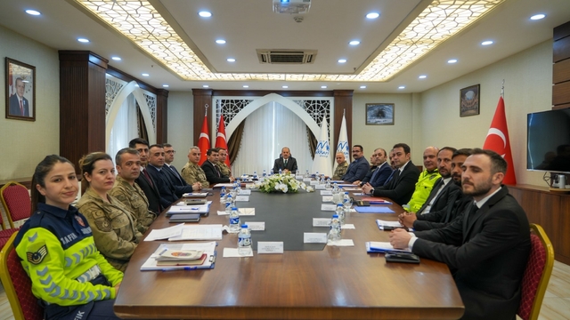 Hakkari'de çeşitli suçlardan 397 kişi yakalandı