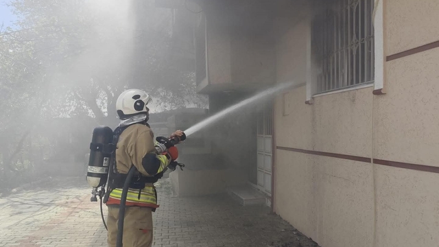 Antakya'da ev yangını