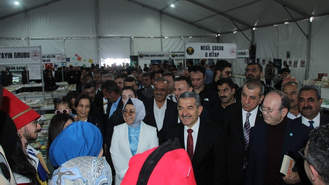 İdil Kitap Fuarı ve Kültür Şöleni başladı
