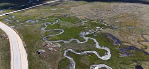 Yaylada süzülerek suyla dolan mendereslerin güzelliği