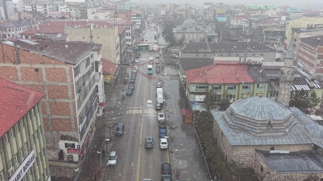 Erzurum'da 'kar' sürprizi