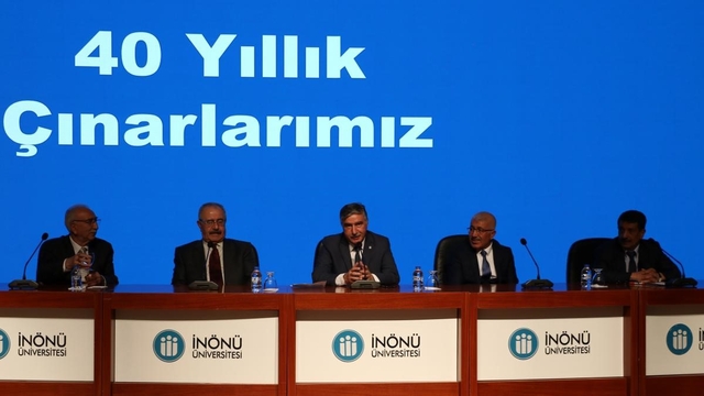 Malatya'da "40 Yıllık Çınarlar" paneli düzenlendi