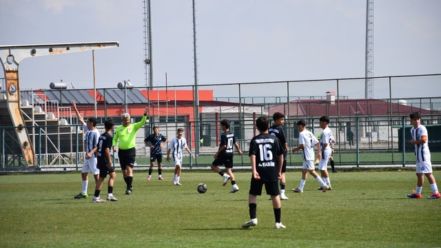 'Yıldızlar Futbol Yarı Final Müsabakaları' başladı
