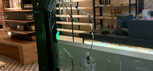 Belediyeye ait yerel ürün satış mağazası kurşunlandı, eski başkan gözaltına alındı