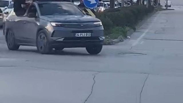 Bursa'da trafiği tehlikeye atan düğün konvoy sürücülerine 660 bin lira ceza