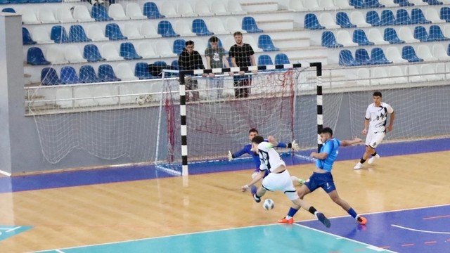 Üniversite takımları Tokat'ta salon futbolunda ter döktü