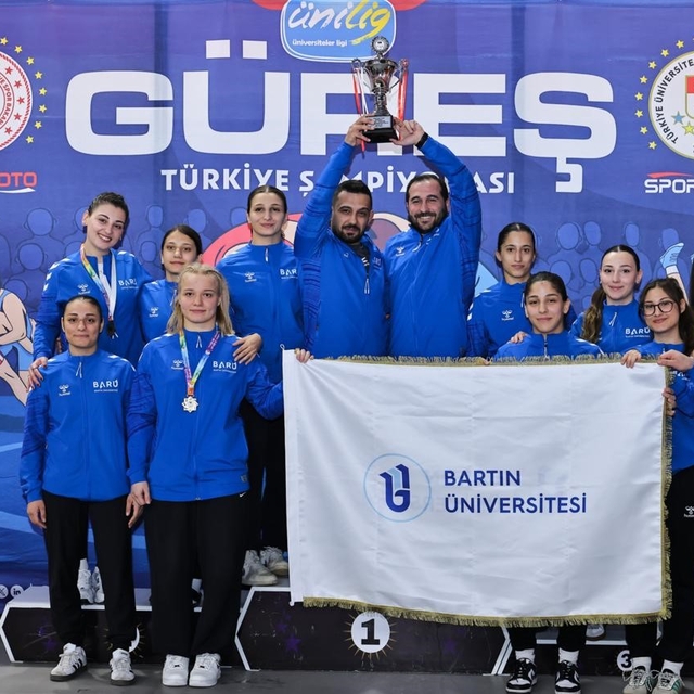 BARÜ'lü güreşçilerden ÜNİLİG'de madalya yağmuru: 16 madalya