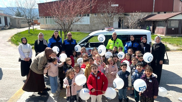 Polisten anaokul öğrencilerine yönelik eğitim