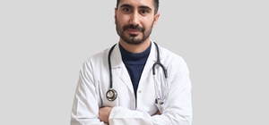 Uzm. Dr. Emin Cecen hasta kabulüne başladı