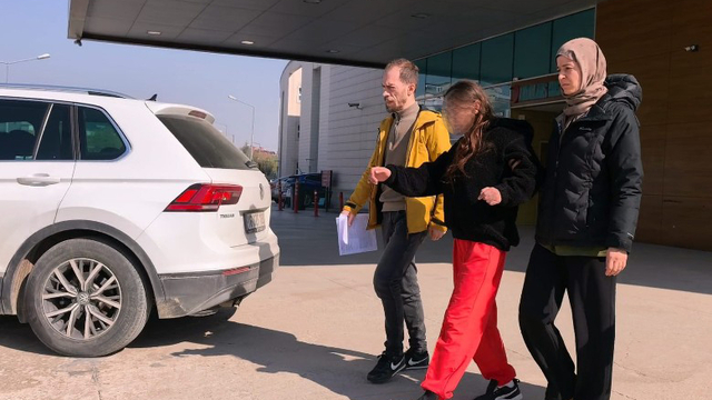 'Sevgili' kavgasında birbirini bıçaklayan kızlardan biri adliyede