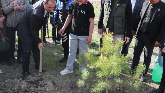 Vali Taşolar, liseli Muhammed Deniz'in isteğine duyarsız kalmadı