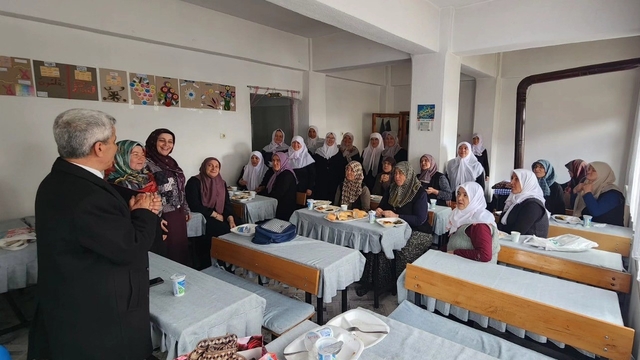 Simav'da "Doğumunun 1500.yılında Alemlere Rahmet Hz. Muhammed" konulu etkinlik