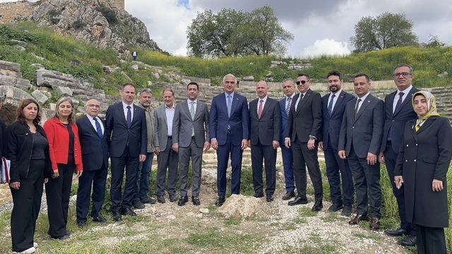 Bakan Ersoy, Kastabala Antik Kenti'nde incelemelerde bulundu