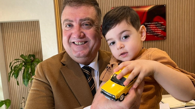 İzmirli taksicilerden DMD hastası Deniz Eymen için yardım seferberliği