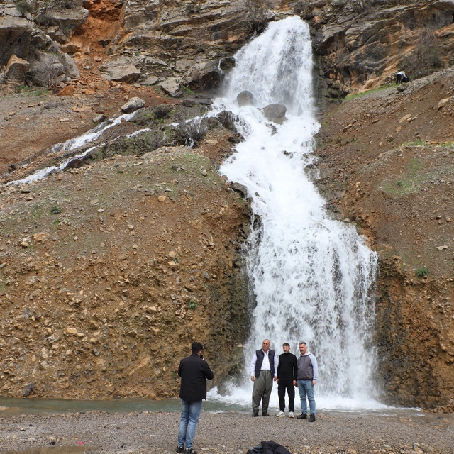 Beyaz Su Şelalesi ilgi odağı oldu