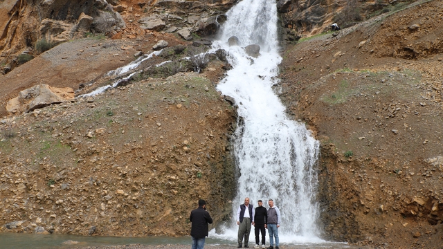 Beyaz Su Şelalesi ilgi odağı oldu