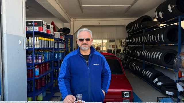 Dükkanın önüne duvar ördü, kiracısı isyan etti: "Bizi açık cezaevine çevirdi"
3 ortaktan biri olan yer sahibi, iddiaya göre kiracıyı çıkarmak için oto lastikçi dükkanının önüne duvar ördürdü