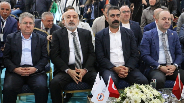 Diyarbakır'da 'Güneydoğu Yerel Zincirler Fuarı' açılışı yapıldı