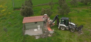 Çanakkale’de 21 kaçak yapı yıkıldı