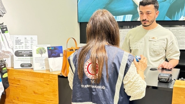 Mersin'de fiyat etiketi ve haksız fiyat artışı denetimi yapıldı