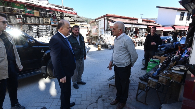 Kastamonu Valisi Dallı'dan esnaf ziyaretleri