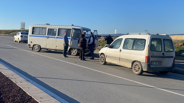 Eskişehir'de zincirleme kazada 4 kişi yaralandı