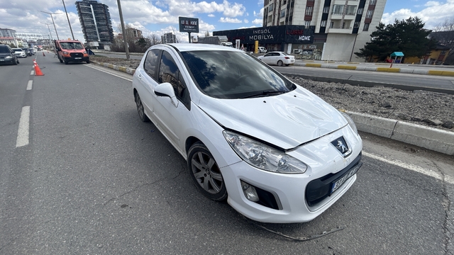 Otomobilin çarptığı Sima Nur ağır yaralandı