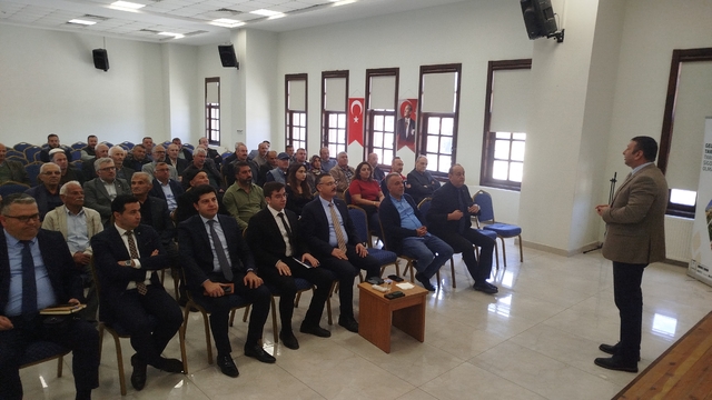 Boyabat'ta çiftçiler tarımsal sigortalar hakkında bilgilendirildi