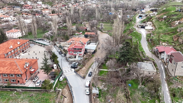 Yağmur, su kanallarını coşturdu
Şehrin içerisinden geçen kanallar görsel şölen oluşturdu