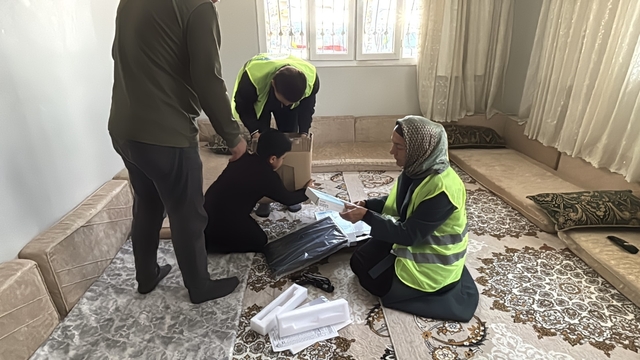 Eyyübiye'de yetimin yüzü güldü