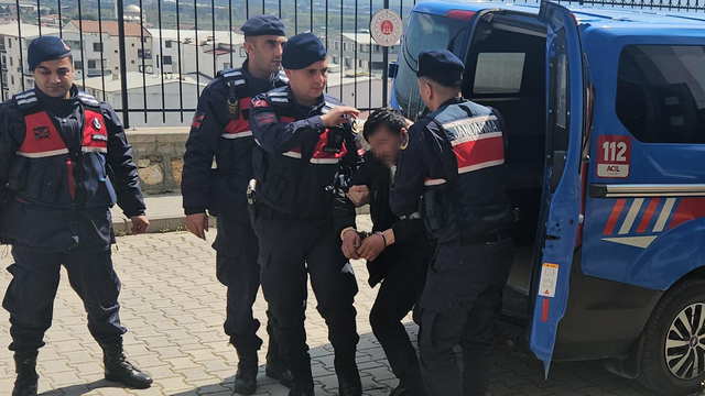 Bursa'da babayla oğlunu öldürüp, diğer oğlunu yaralayan şüpheli adliyede