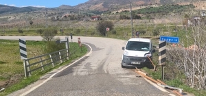 Köprü demirleri araca saplandı: 1 yaralı