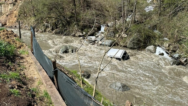 Giresun'da otomobil dereye uçtu: 1 kişi hayatını kaybetti