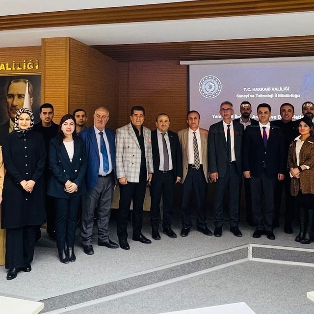 Hakkari'de "Yeni Nesil İletişim" paneli düzenlendi